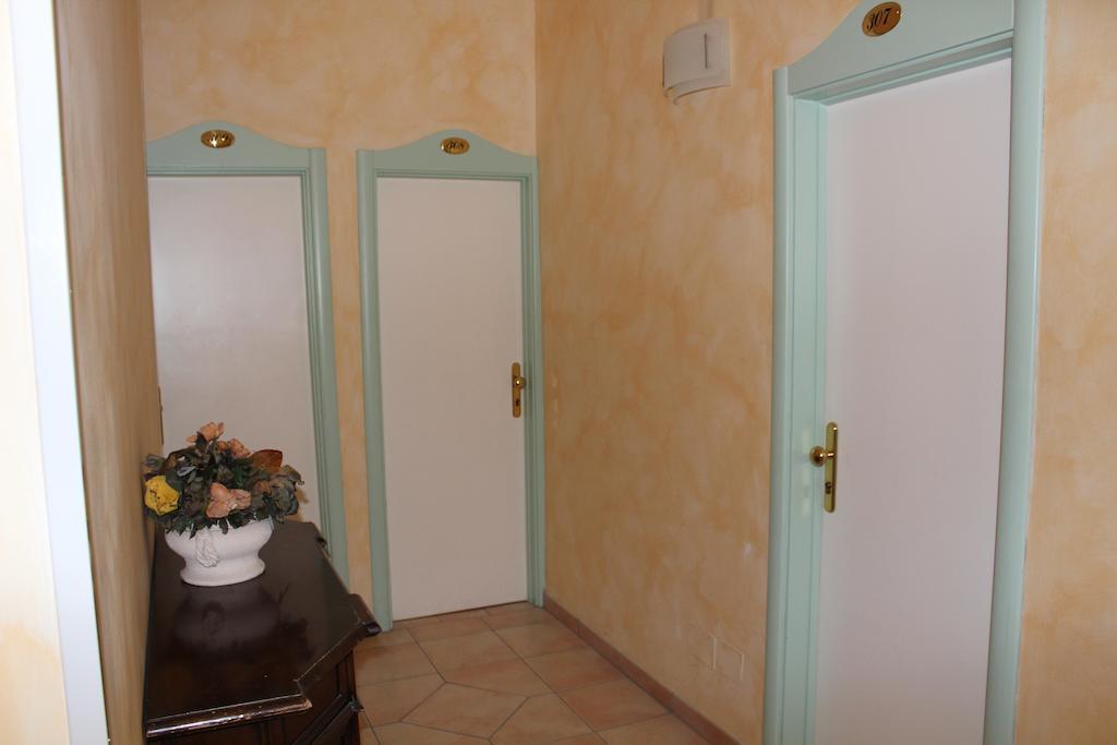 Hotel Verdemare Rimini Exterior photo